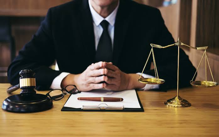 دليل مواقع قانونية عربية ومصادر رقمية مفيدة للباحث